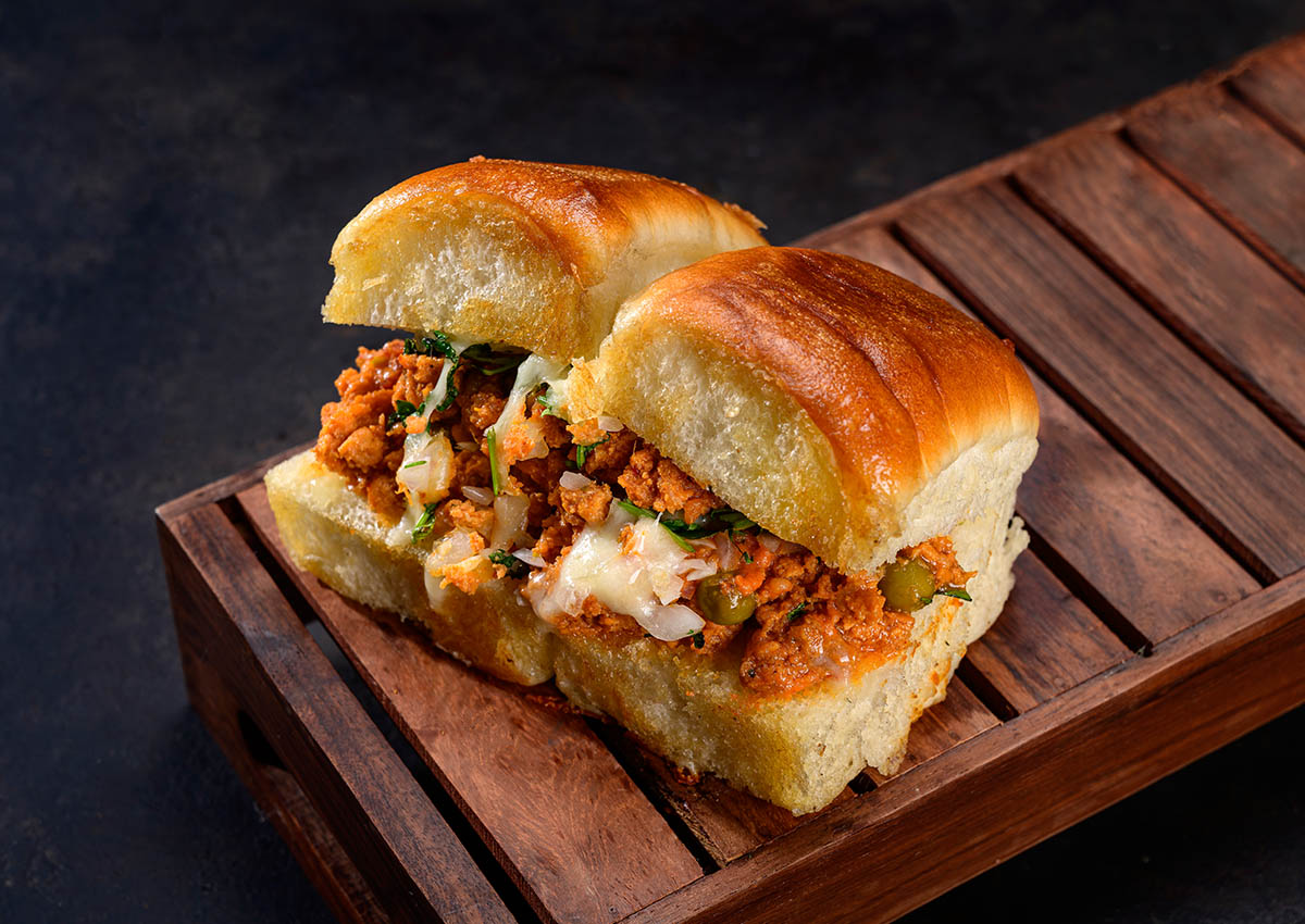 Chicken Keema Pav Pocket