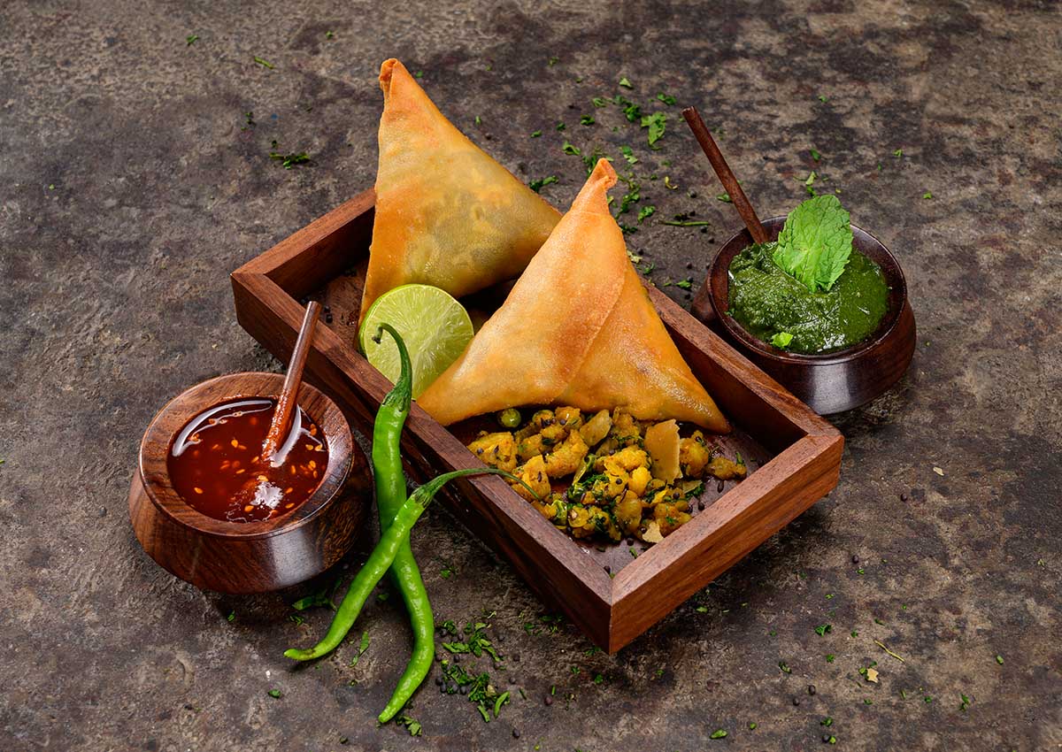 Masala Aloo Jumbo Patti Samosa